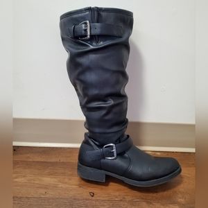 SZ 8 1/2 black faux leather ladies knee boots.